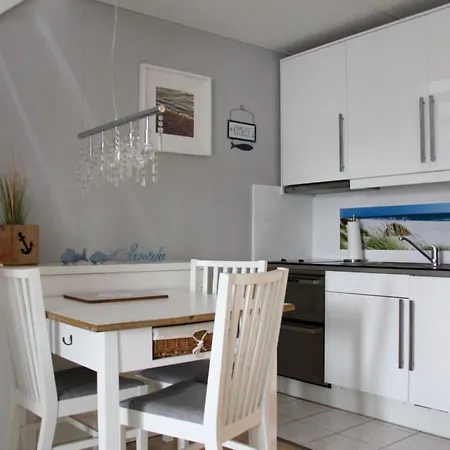 Apartment With Wifi Kuehlungsborn